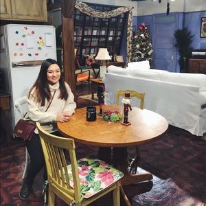 Meet your Posher, Beatrice